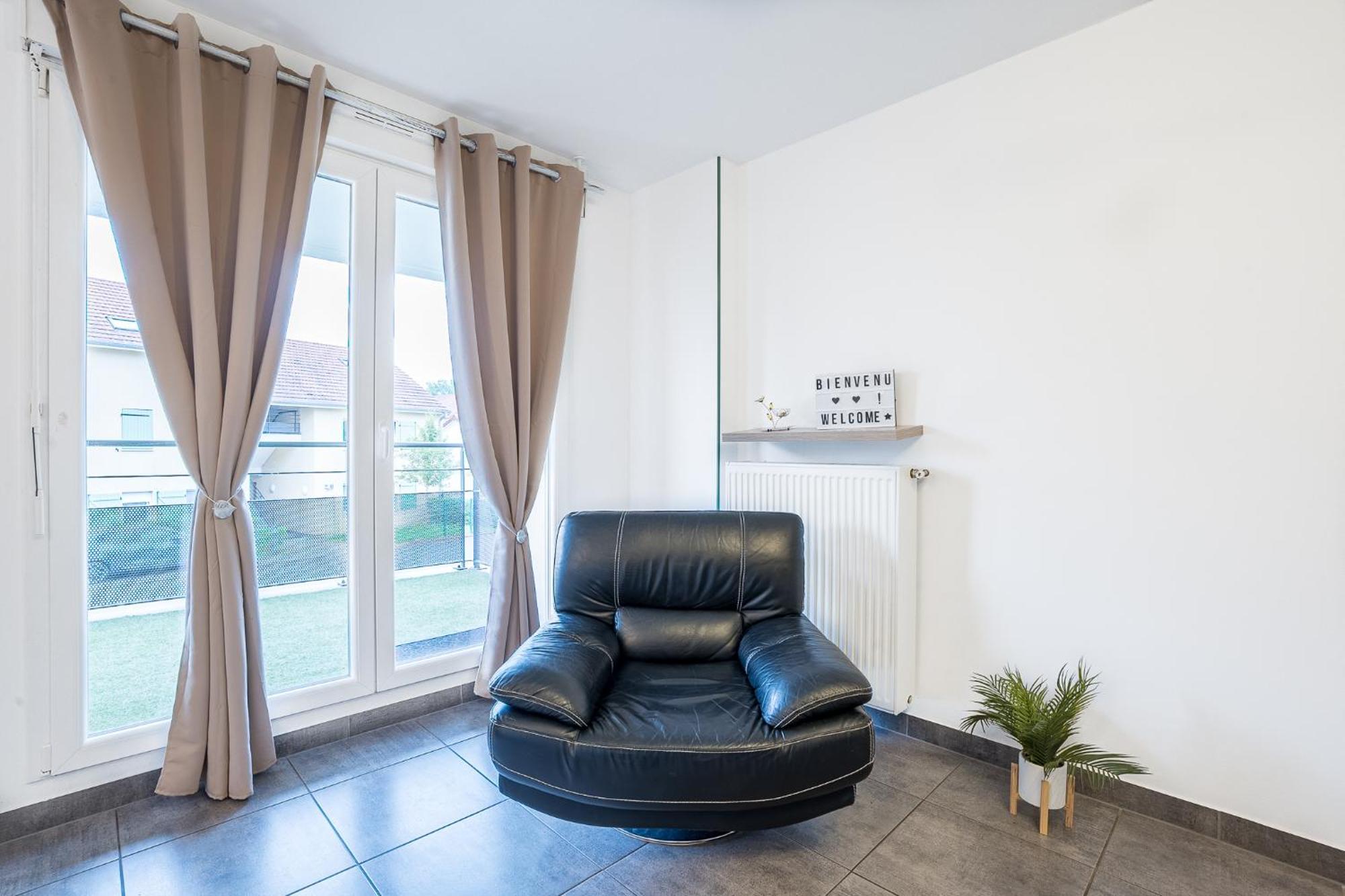 Spacieux - 4 Pers' - Balcon - 2 Lits - Parking Woippy Bagian luar foto